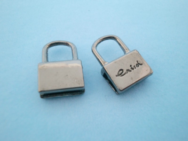 UFK8715